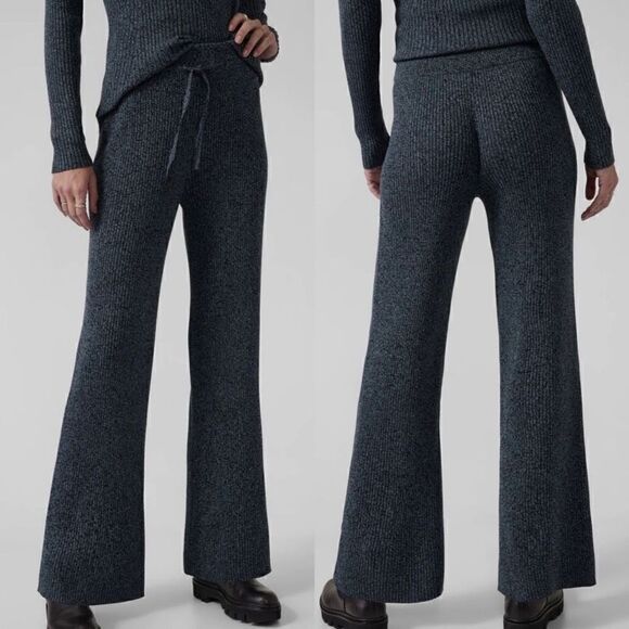 Athleta Reverie Sweater Pant Blue Wicking Breathable Wide Leg Women Small Warm - Picture 1 of 8